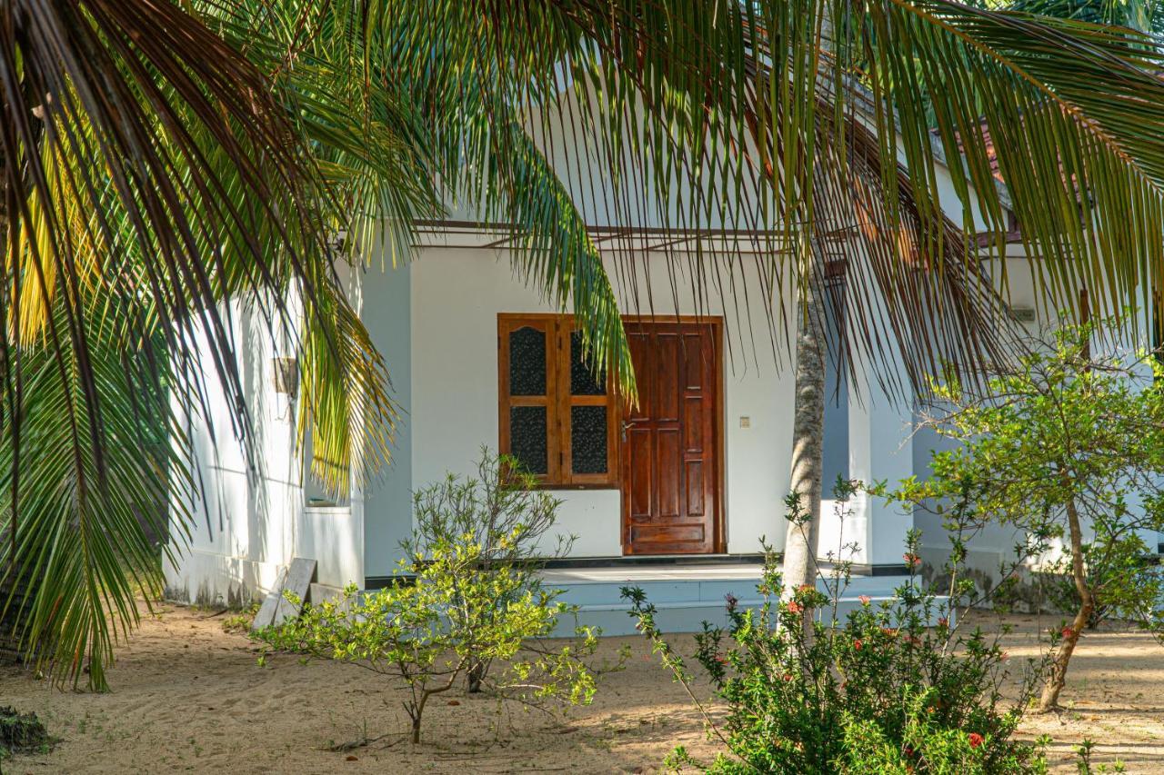 Surf & Yoga Arugam Bay Hotel Екстериор снимка