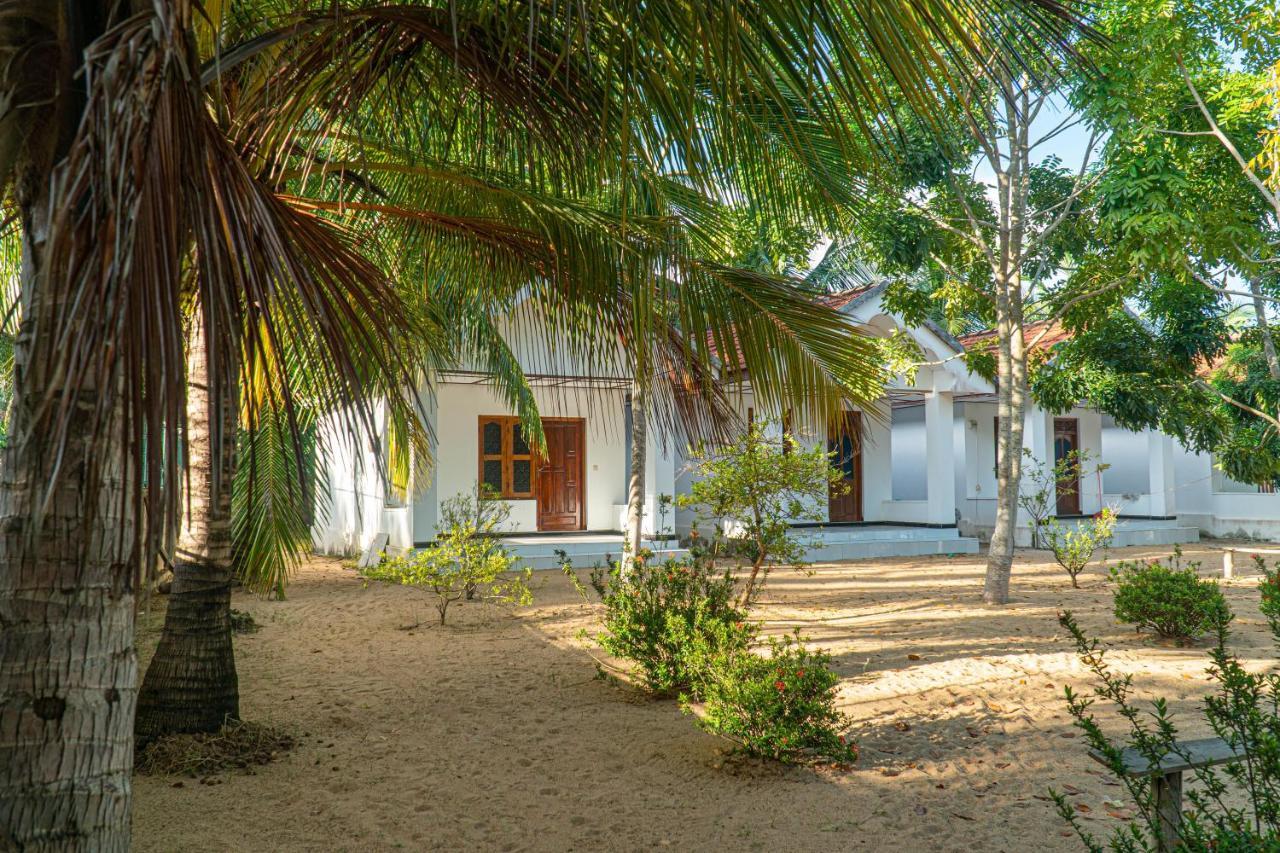 Surf & Yoga Arugam Bay Hotel Екстериор снимка