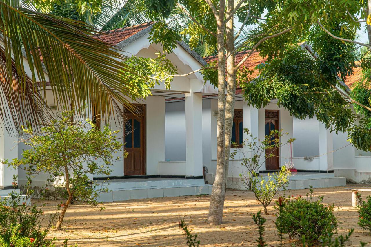 Surf & Yoga Arugam Bay Hotel Екстериор снимка