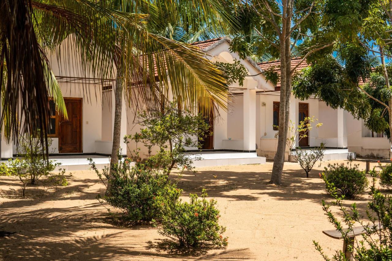 Surf & Yoga Arugam Bay Hotel Екстериор снимка