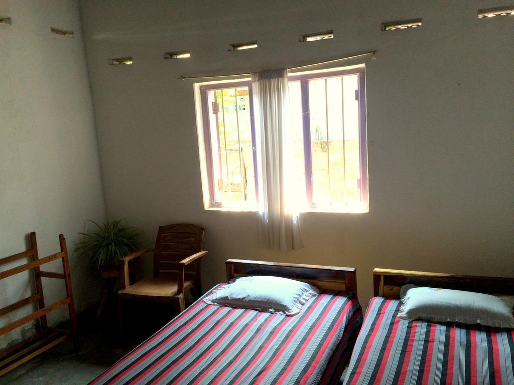 Surf & Yoga Arugam Bay Hotel Стая снимка