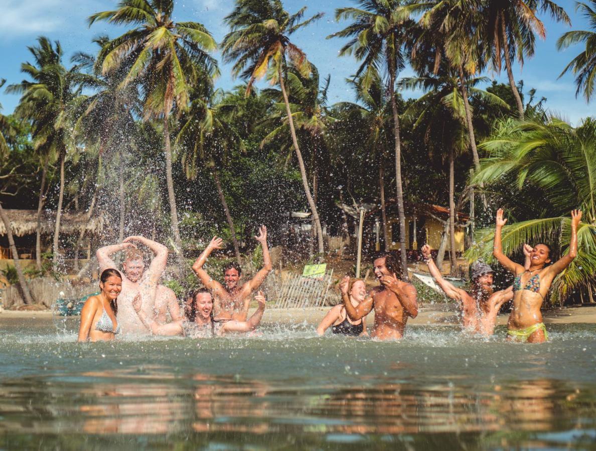 Surf & Yoga Arugam Bay Hotel Екстериор снимка